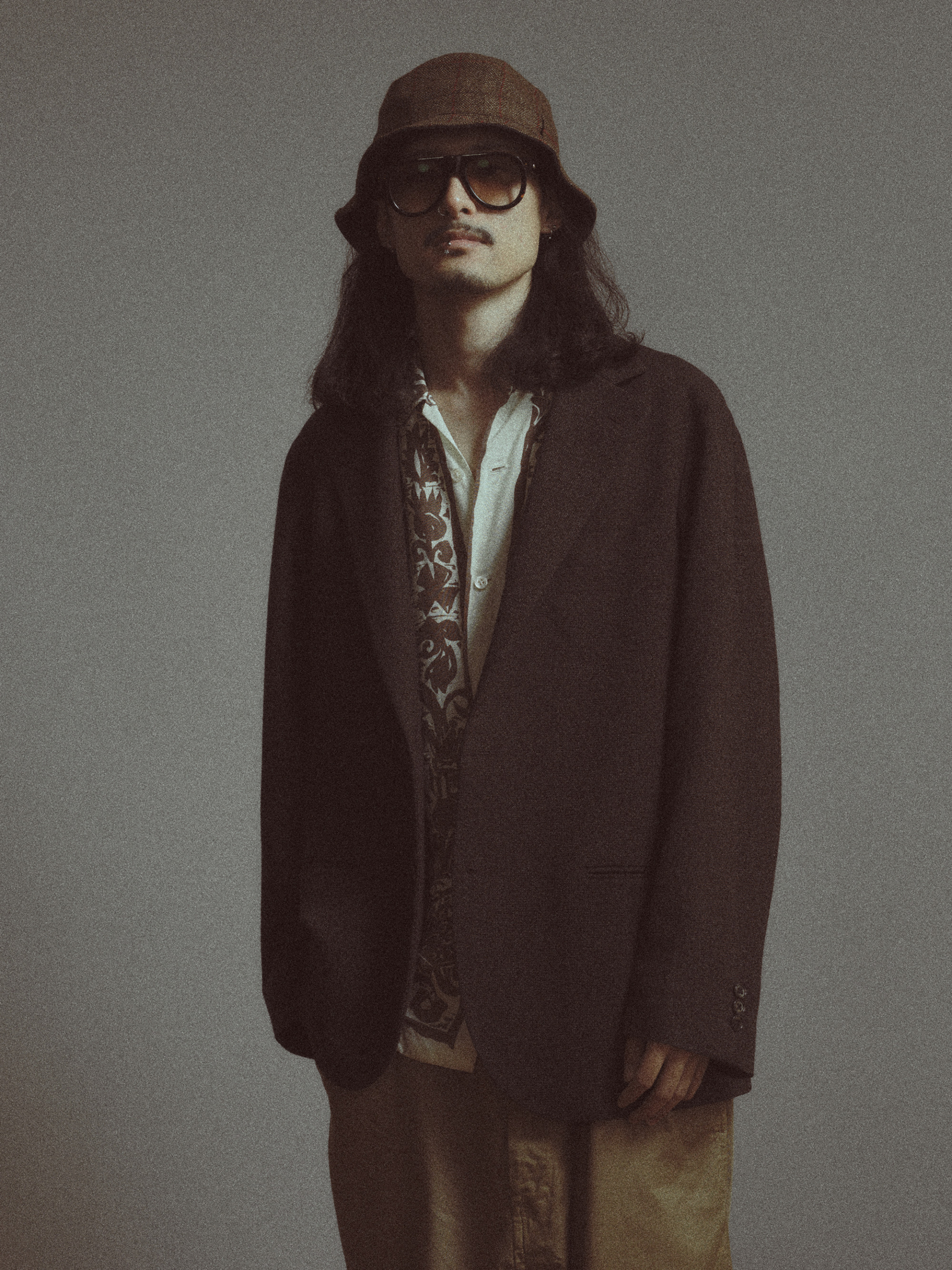 LOOK 05