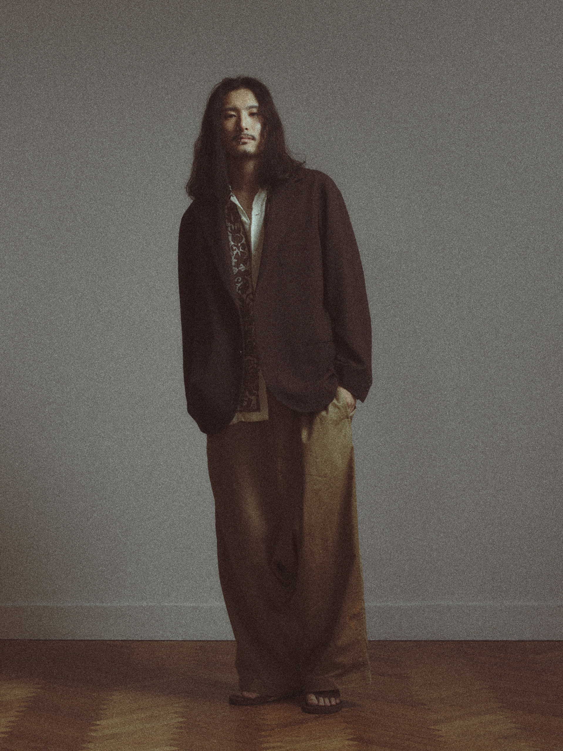 LOOK 05