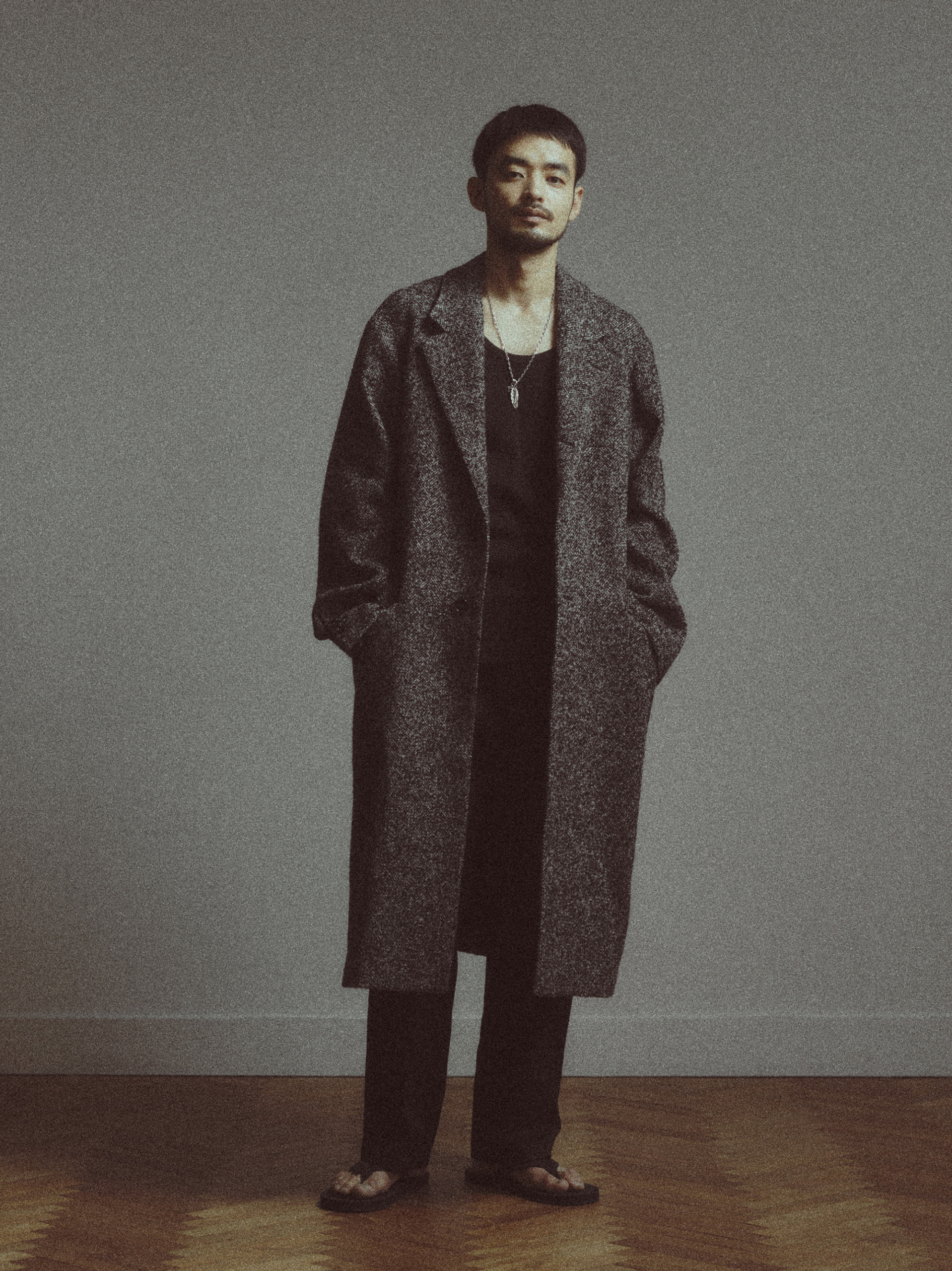 LOOK 01