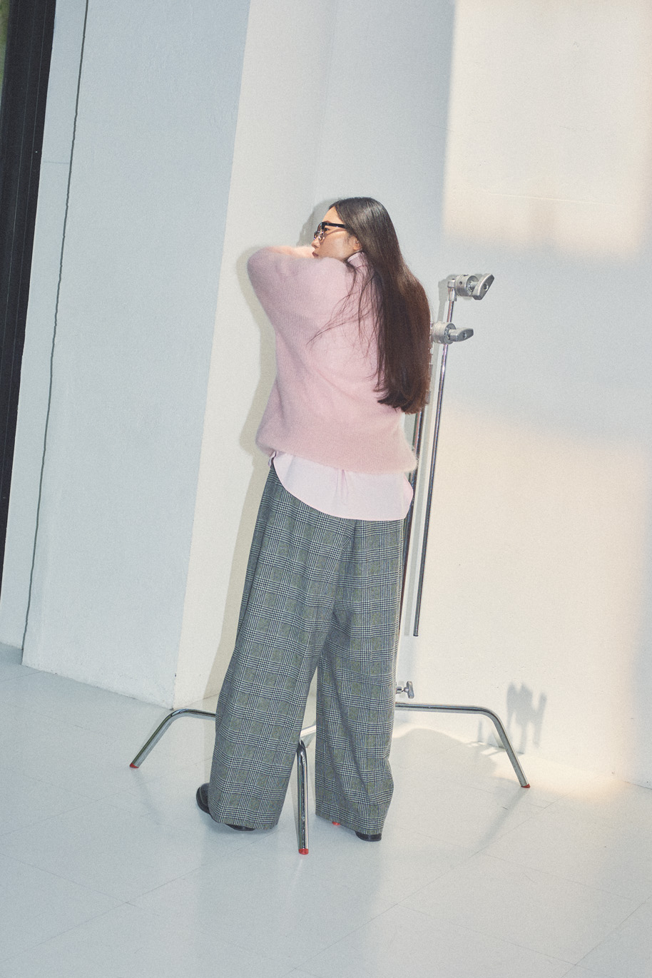 《石上美津江さんコラボ》ウールチェックタックパンツ着用画像