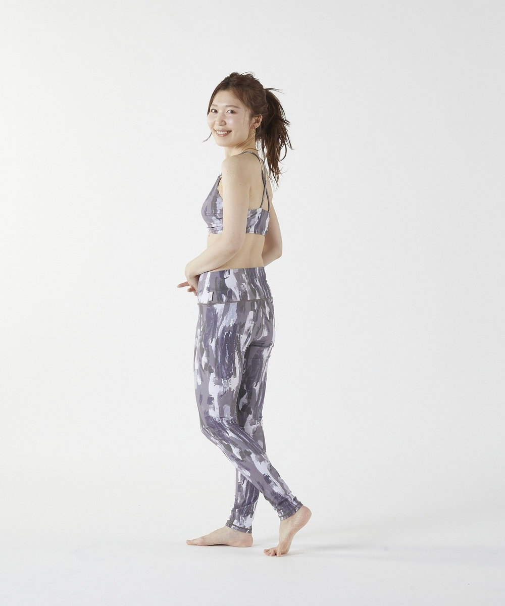 Julier Vertical brushプリントブラトップ/パット付き・UVカット・吸汗速乾・ホットヨガ対応・水着・水陸両用 ブルー