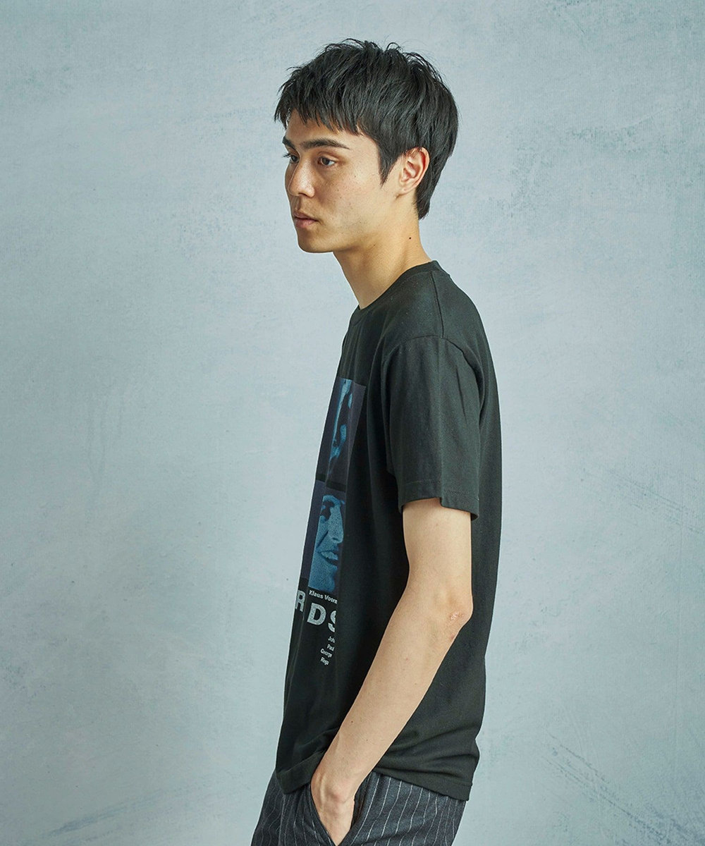 MEN'S BIGI 【THE CULTURE CODE x Klaus Voormann x MEN'S BIGI 】別注プリントT＜Four Lads＞ ブラック