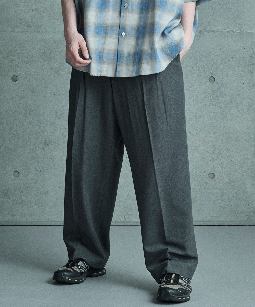 MEN'S BIGI セミワイドスラックス グレー