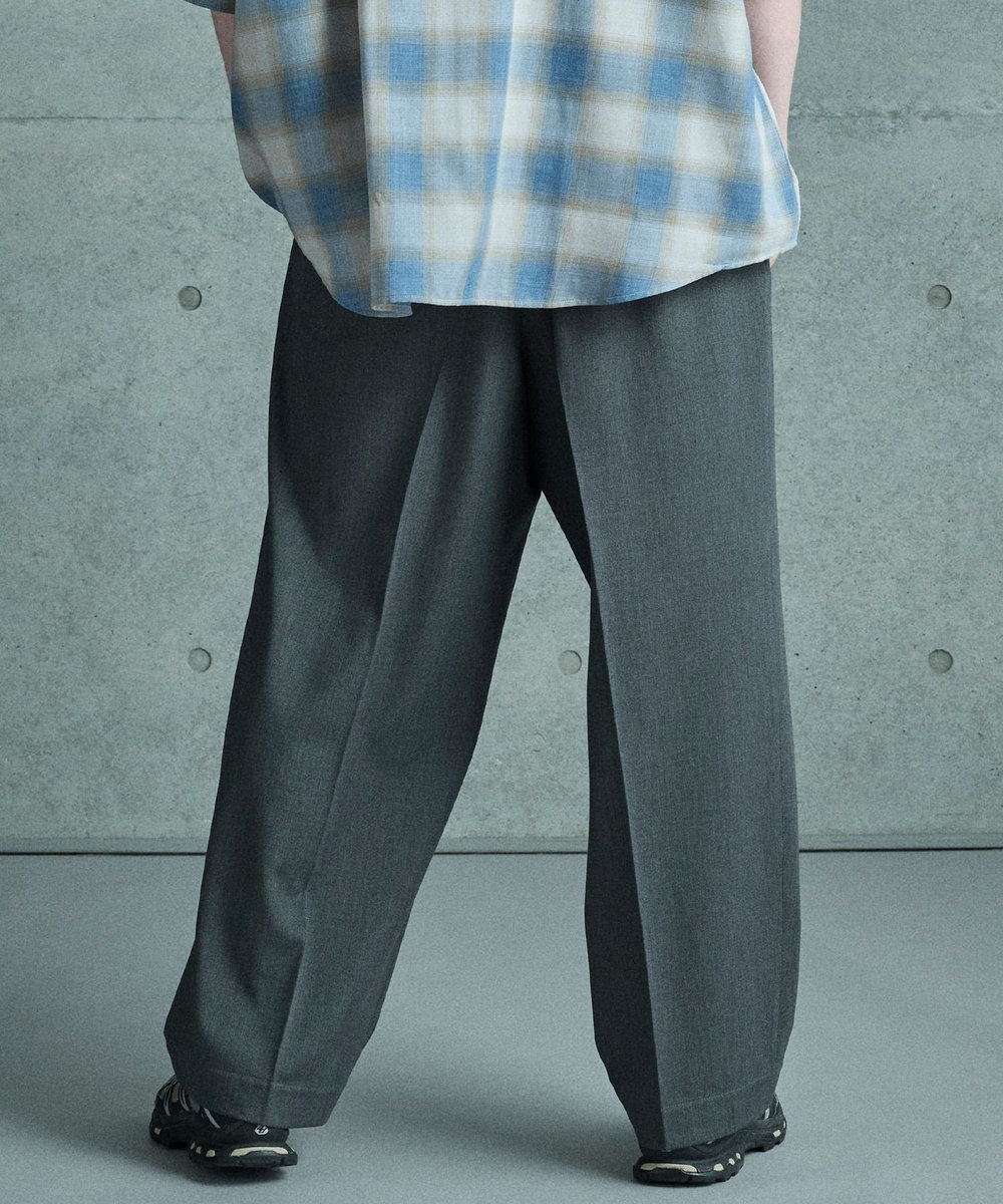 MEN'S BIGI セミワイドスラックス グレー