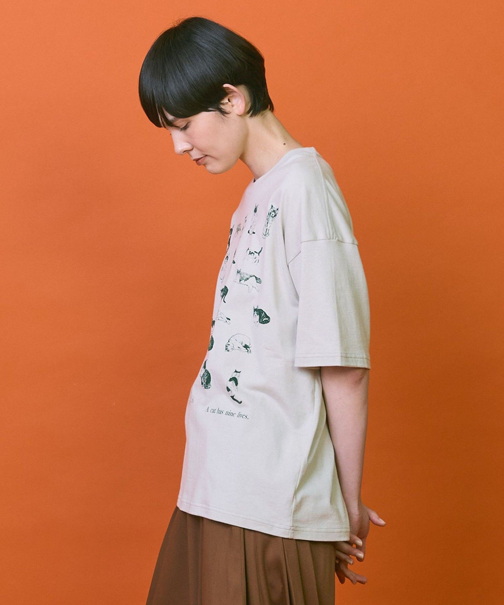 FRAPBOIS 25CATS-Tシャツ グレイッシュベージュ