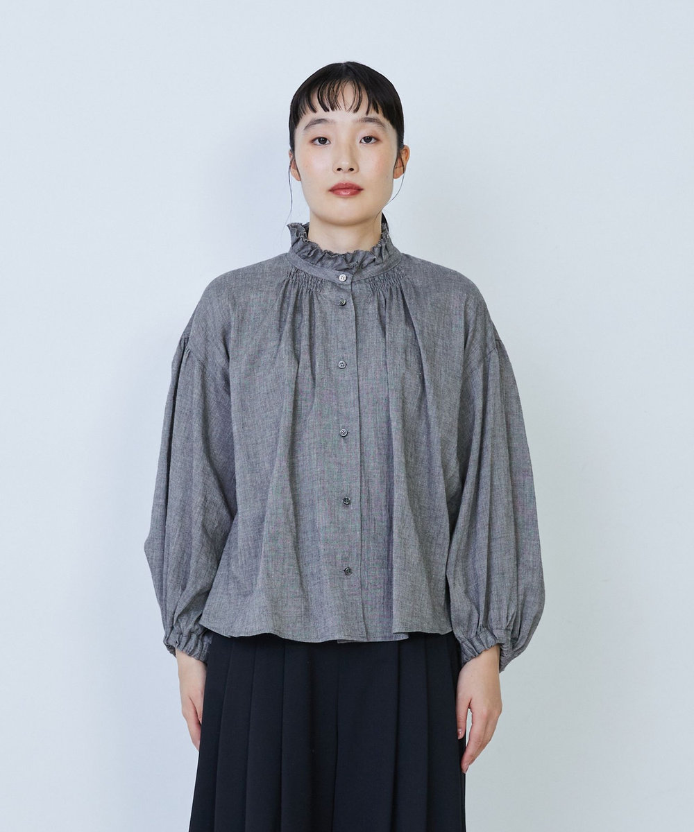LOISIR リネンコットンヤクローンフリルカラーブラウス グレー