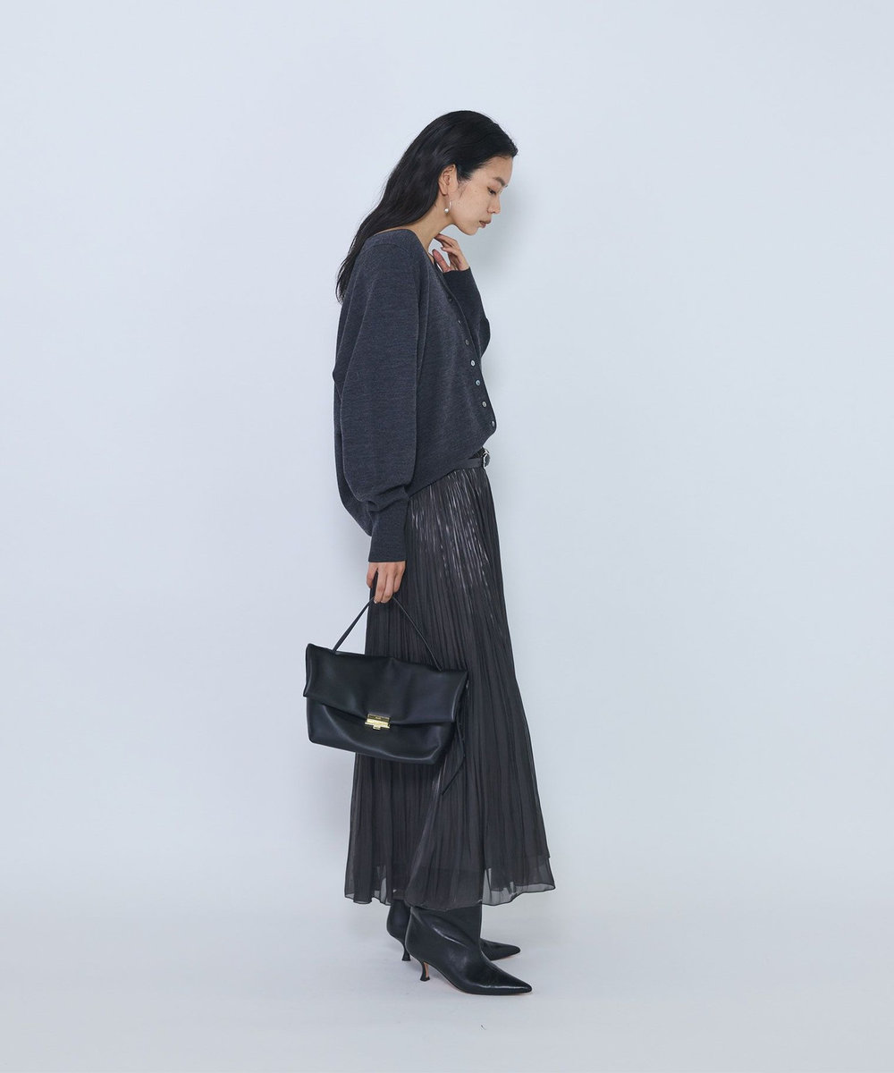 1er Arrondissement グロッシーサテンプリーツスカート ブラック
