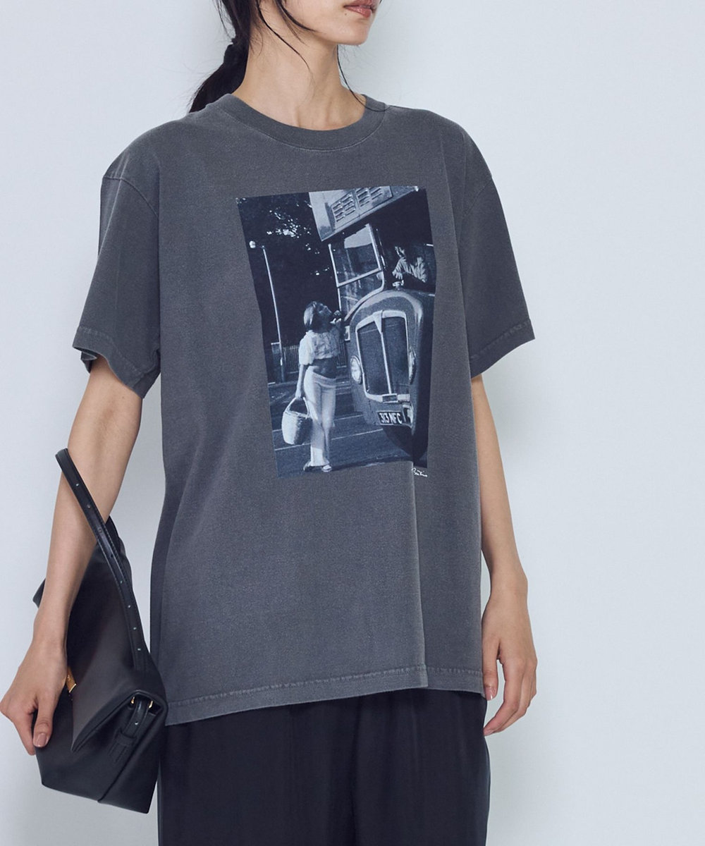 1er Arrondissement ＜COUTURE D'ADAM（クチュール ド アダム）＞“Jane&Serge with Double Decker"T-シャツ（Monochrome・Black） ブラック