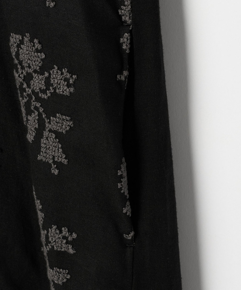 LOISIR オリジナル柄刺繍ワンピース ブラック系その他