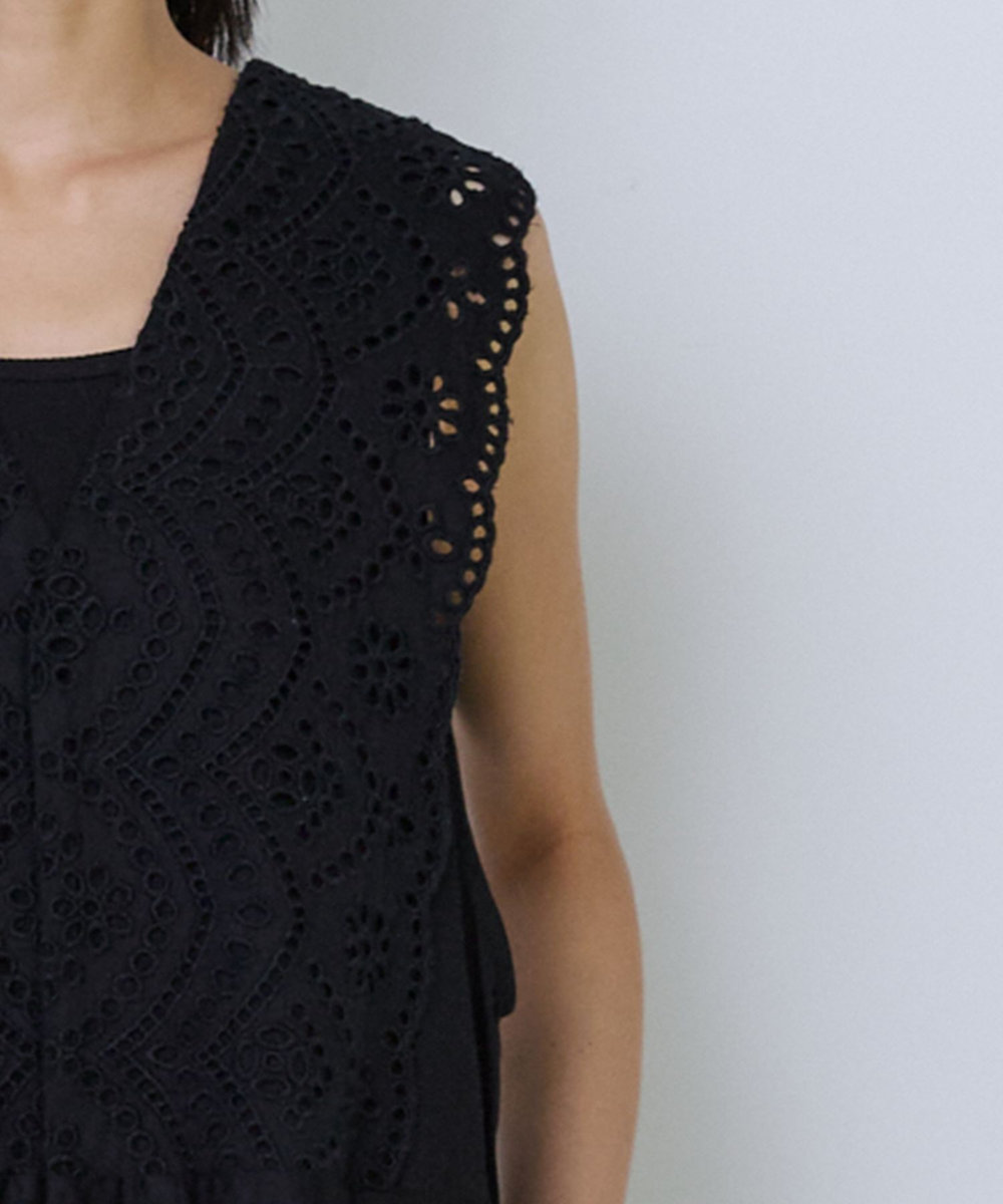 ADIEU TRISTESSE カットワーク刺繍サロペット ブラック