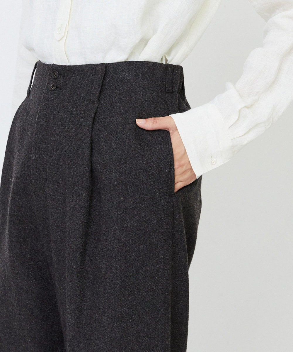 LOISIR エステルウールエターミンクロップドパンツ ブラウン