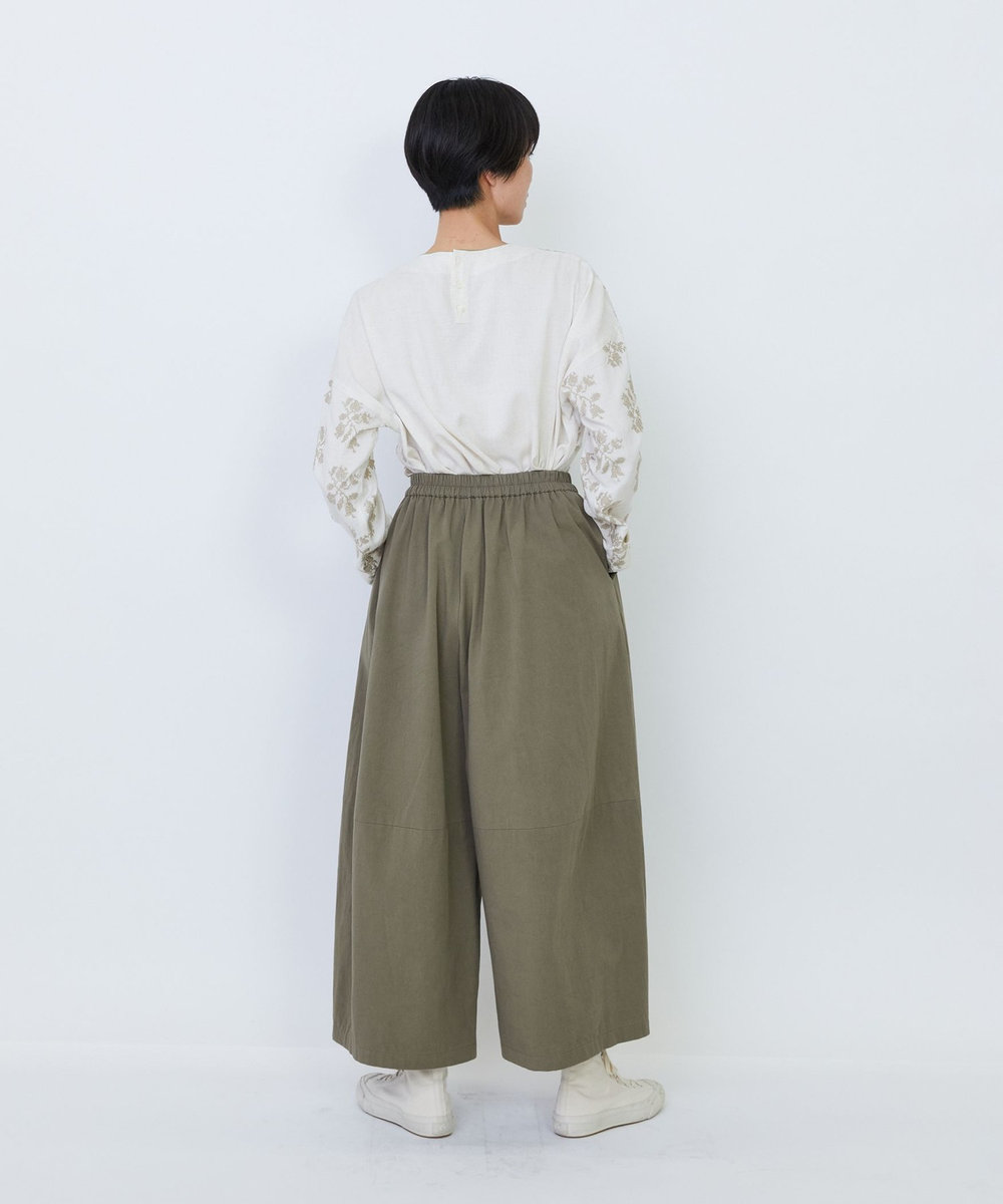 LOISIR コットンツイルボトルシルエットパンツ カーキ