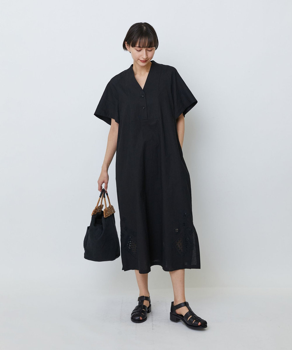 LOISIR コットンリネンクロス刺繍入りワンピース ブラック