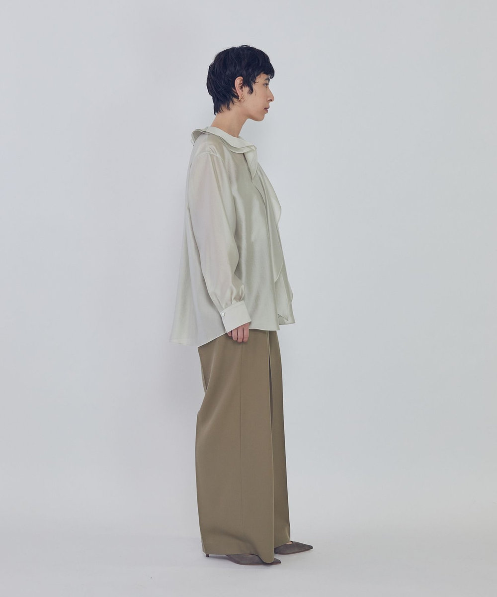 1er Arrondissement ラッフルＶネックブラウス ベージュ