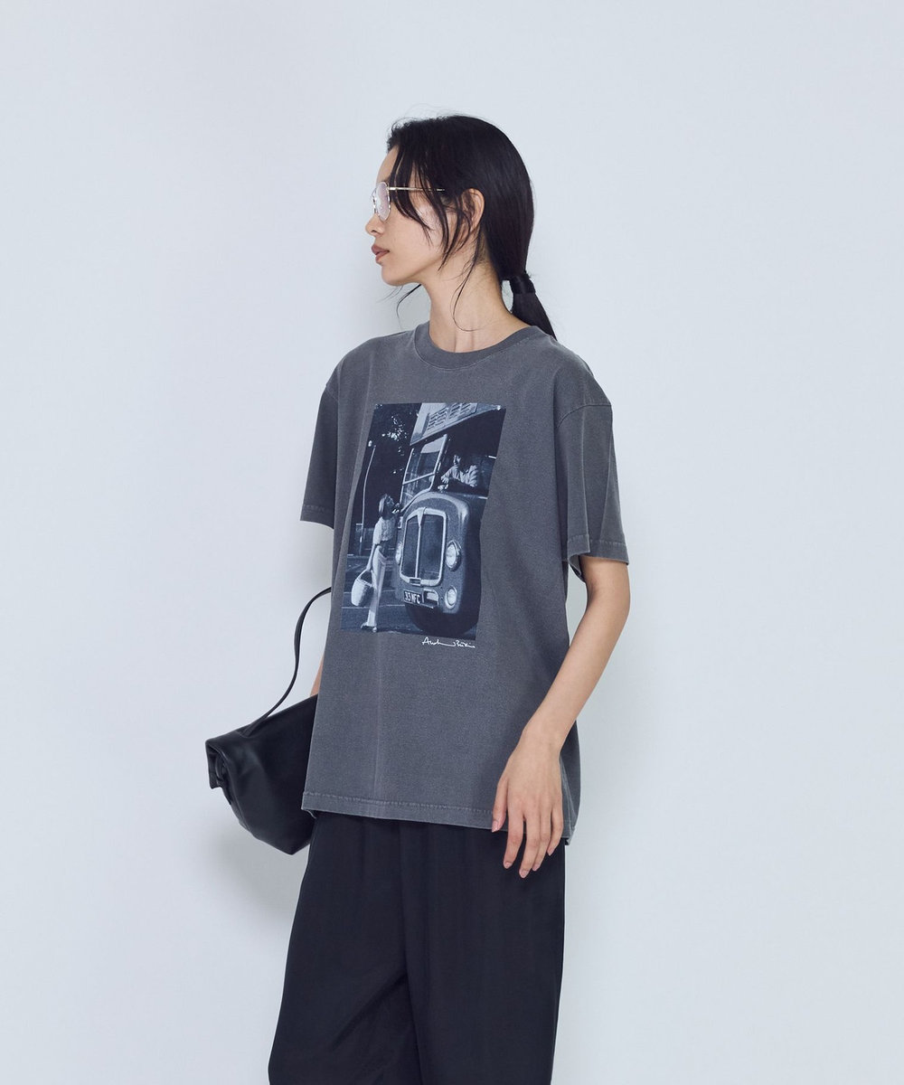 1er Arrondissement ＜COUTURE D'ADAM（クチュール ド アダム）＞“Jane&Serge with Double Decker"T-シャツ（Monochrome・Black） ブラック