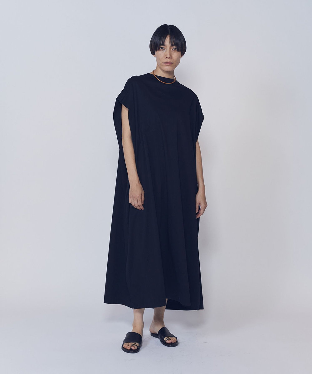 1er Arrondissement ＜CORSO ROMA 9 (コルソローマ ノーヴェ)＞ゴールドパーツサンダル ブラック