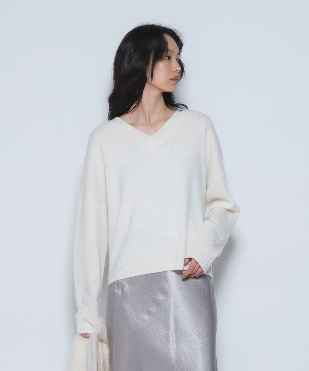 1er Arrondissement ウールカシミアVネックニット オフホワイト