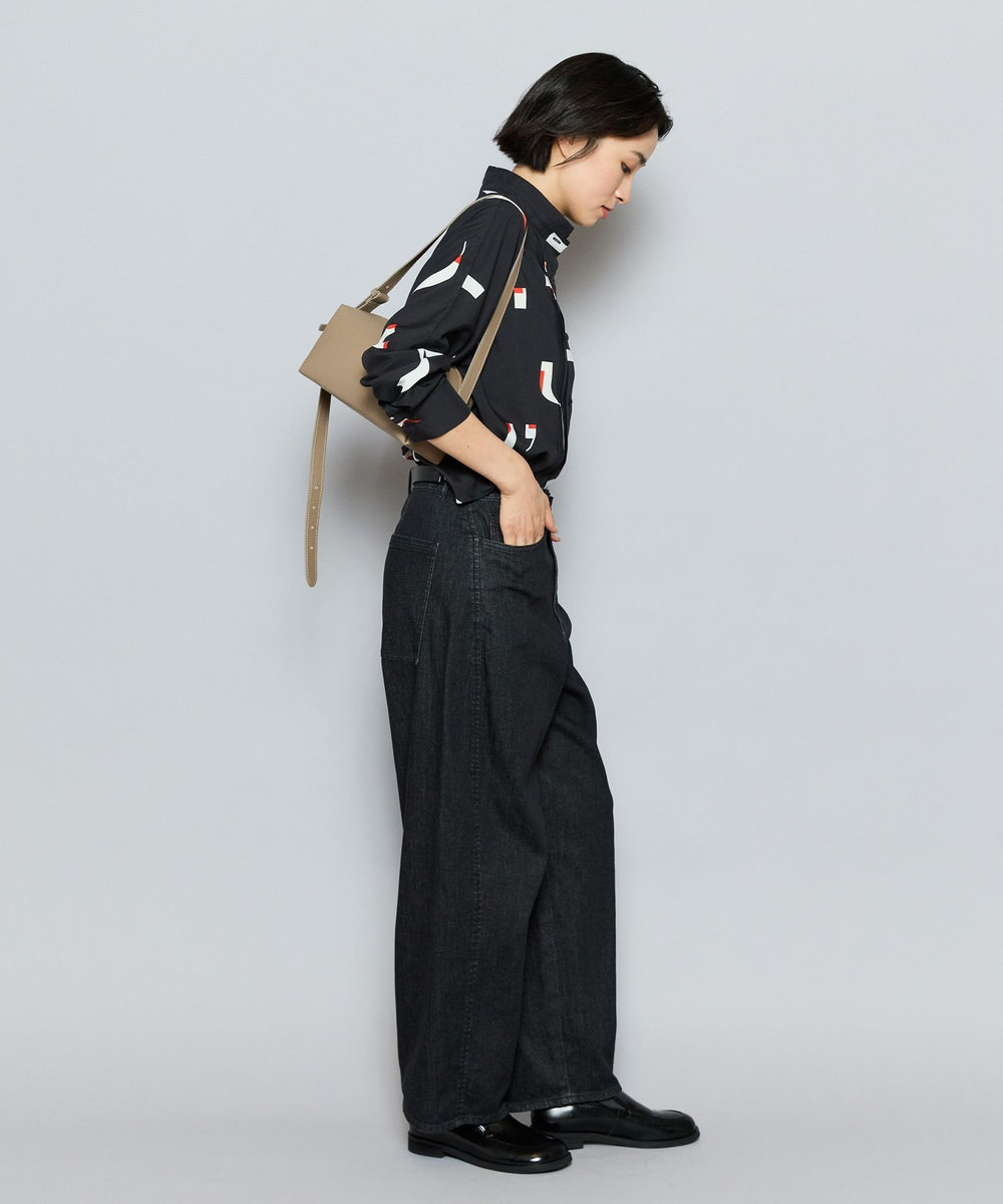 L'EQUIPE LAURA DI MAGGIO ボックスショルダーバッグ グレイッシュベージュ