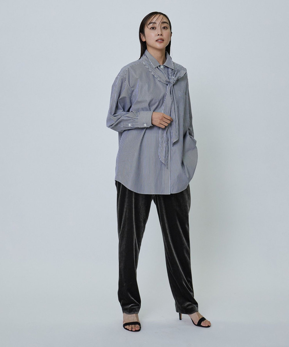 1er Arrondissement ベロアテーパードパンツ グレー