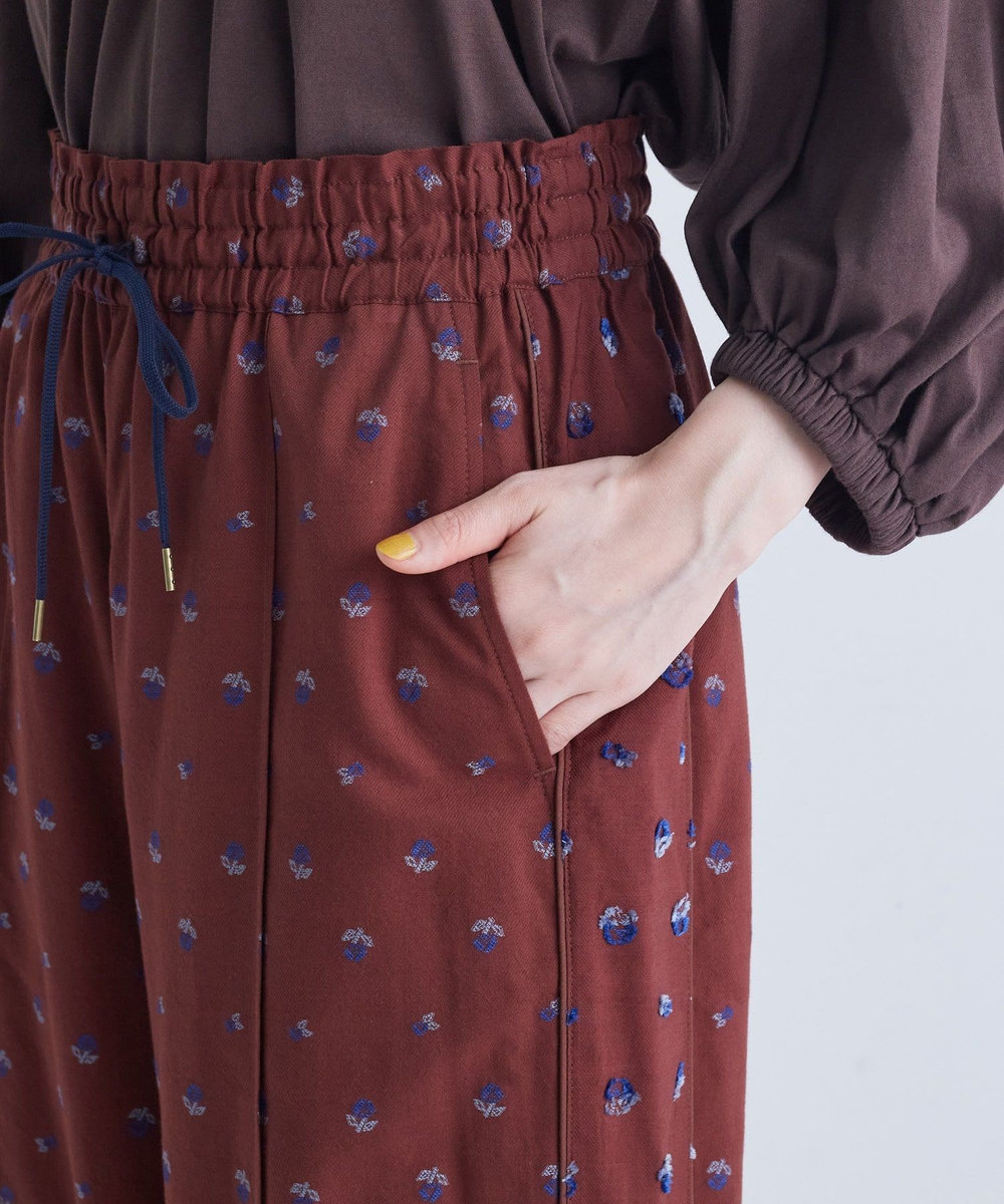 congés payés ADIEU TRISTESSE フラワーカットジャカードパンツ ブラウン系その他