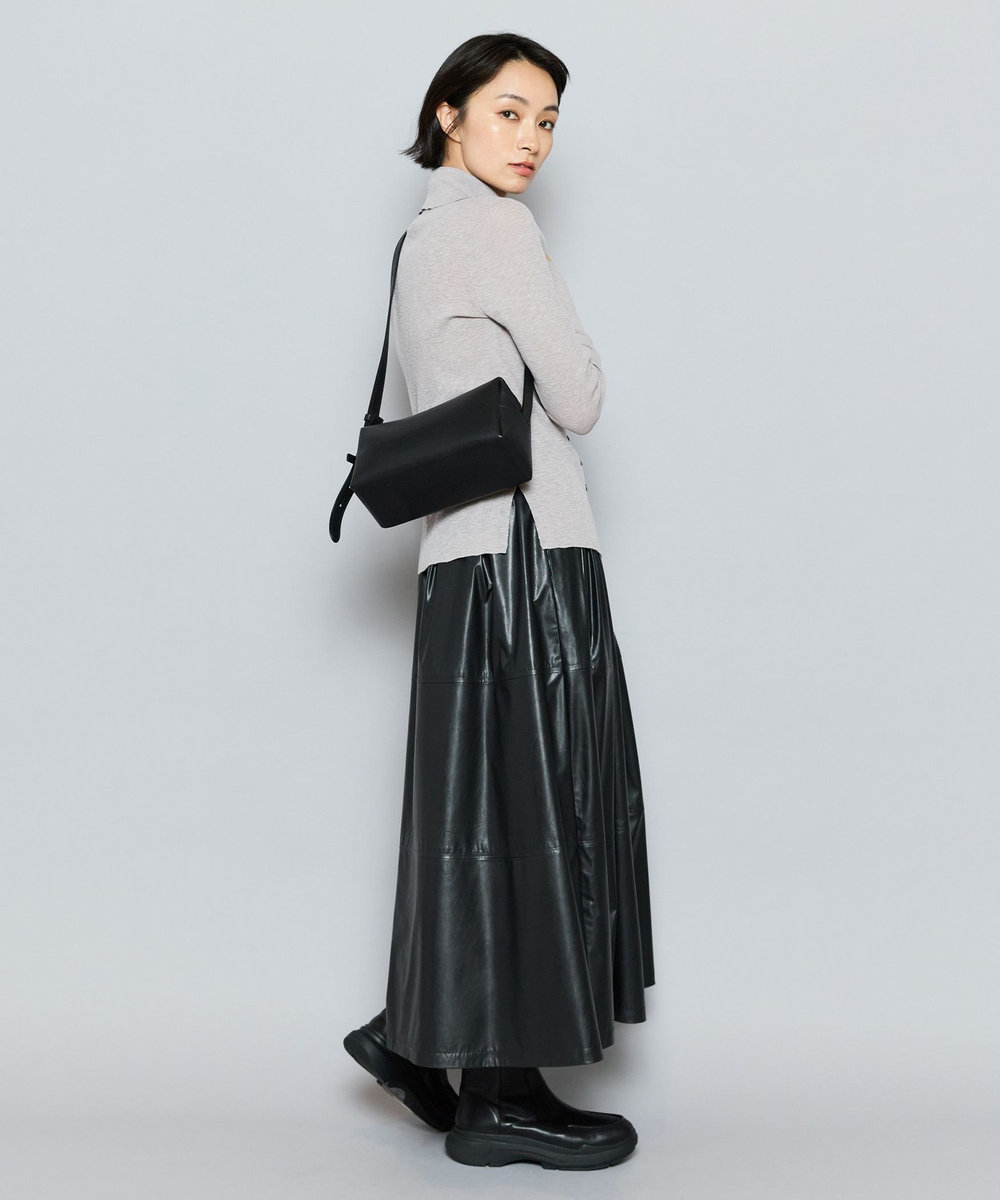 L'EQUIPE LAURA DI MAGGIO ボックスショルダーバッグ ブラック