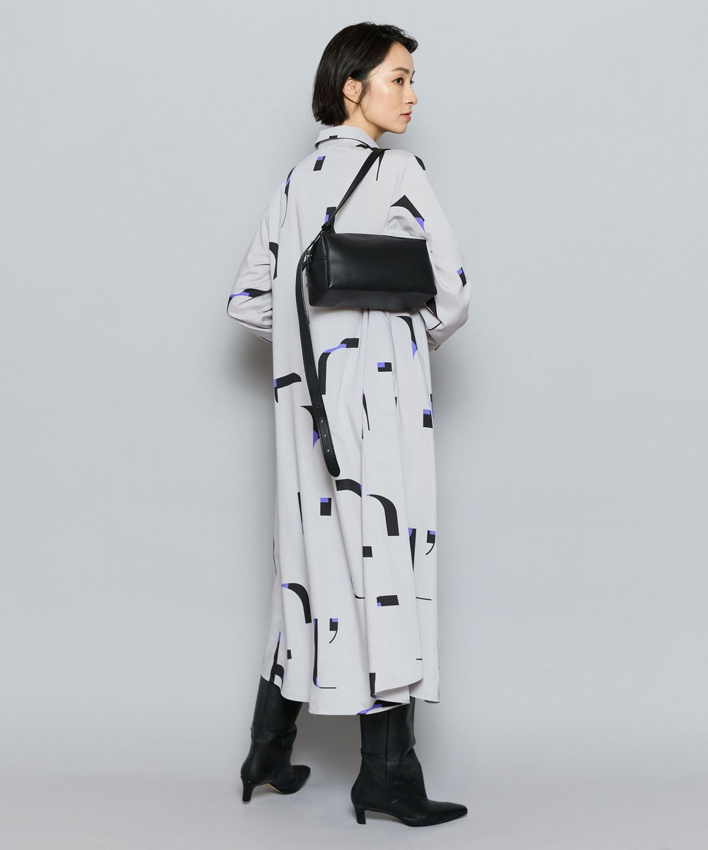 L'EQUIPE LAURA DI MAGGIO ボックスショルダーバッグ ブラック
