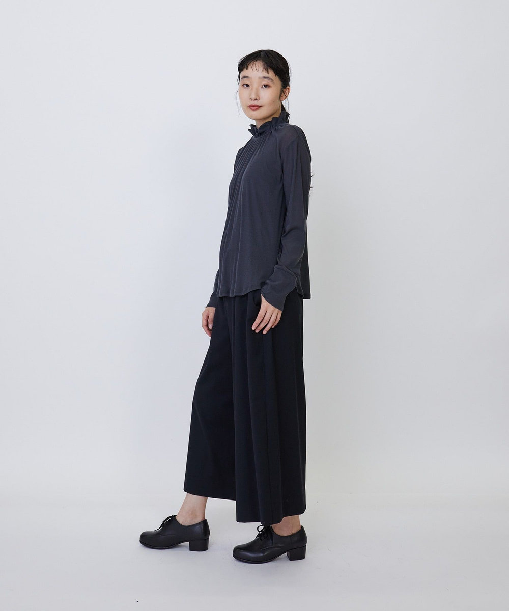 LOISIR ガーゼフライスフリルネックプルオーバー チャコールグレー