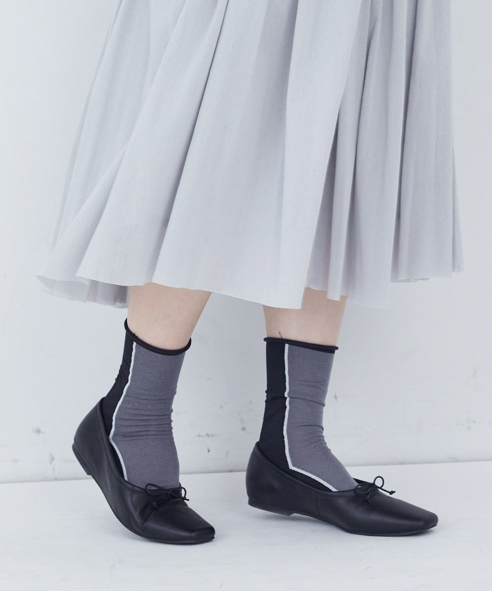 ADIEU TRISTESSE ラメライン入り配色ソックス グレー系その他