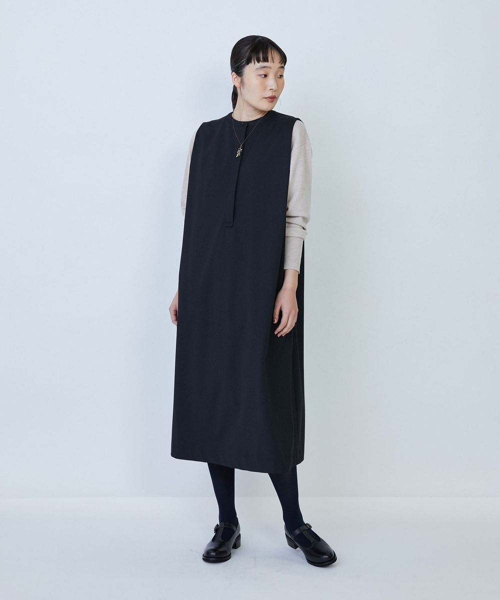 LOISIR ウール混ギャバスリーブレスワンピース ブラック