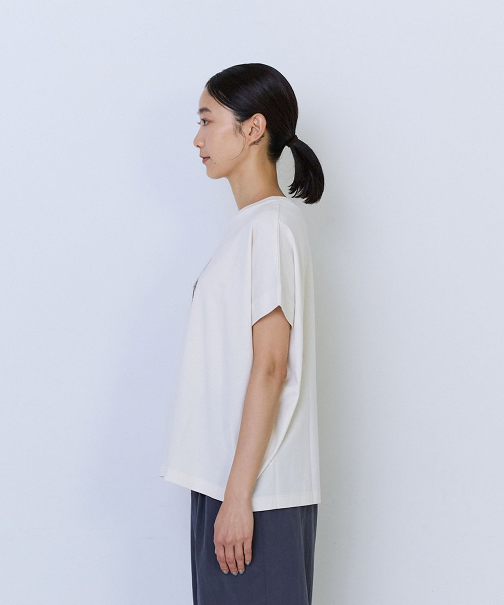 ADIEU TRISTESSE 【6月お気に入り登録ブランド内1位】杉本さなえさん コラボフレンチスリーブTシャツ アイボリー