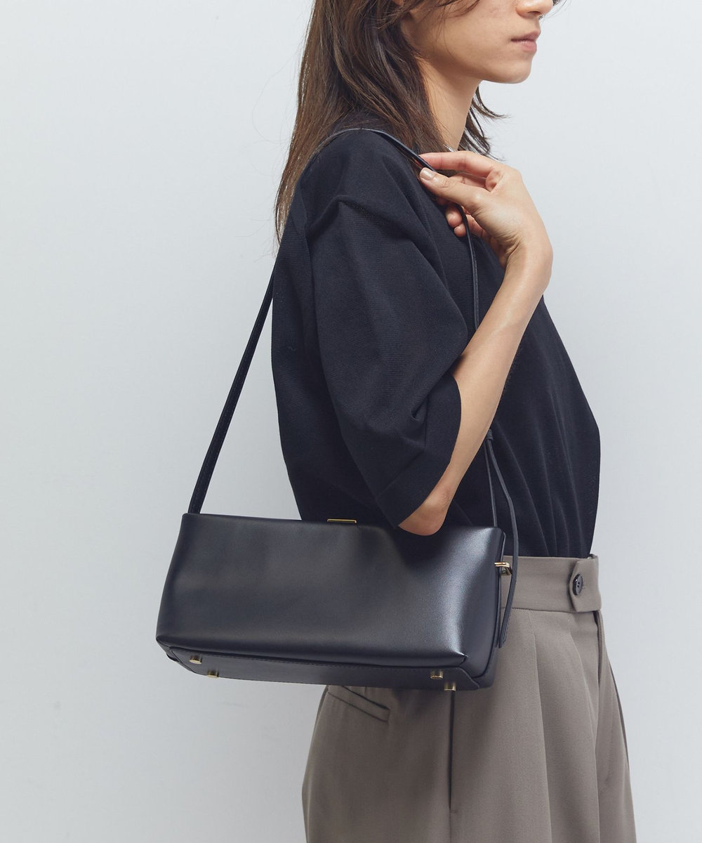 1er Arrondissement ＜PUNTI（プンティ）＞“PORTRAIT-ONE SHLD"ワンハンドルバッグ ブラック