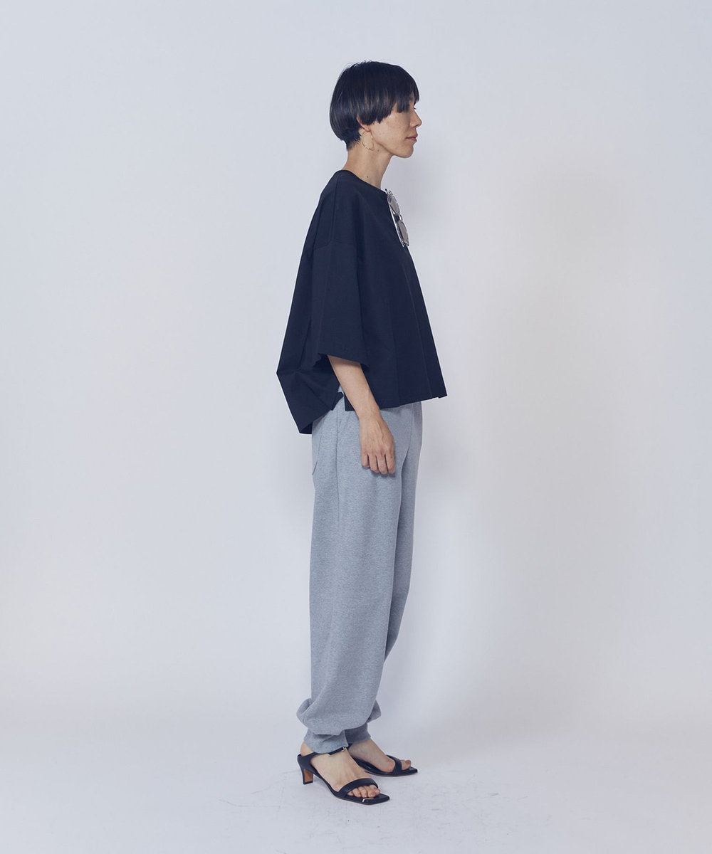 1er Arrondissement ＜COTHEBISMOKE (コグ ザ ビッグ スモーク)＞“NOELLA"Tシャツ ブラック