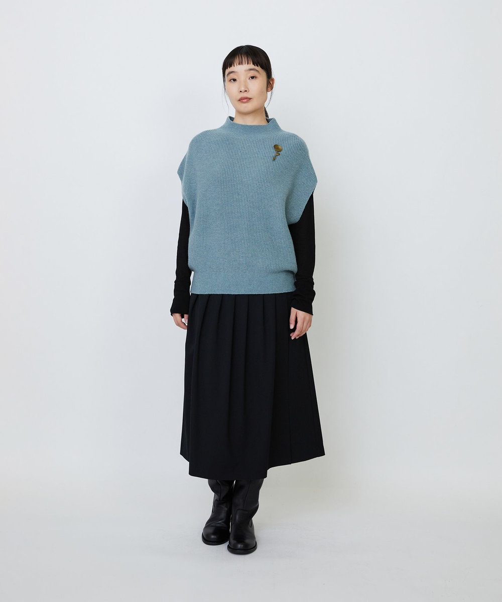 LOISIR 【クリスマスマルシェ対象】たんぽぽモチーフたたき風テクニックブローチ ゴールド