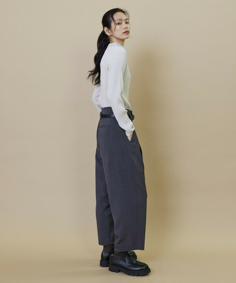 L'EQUIPE カルゼストレッチカーブフォルムパンツ チャコールグレー