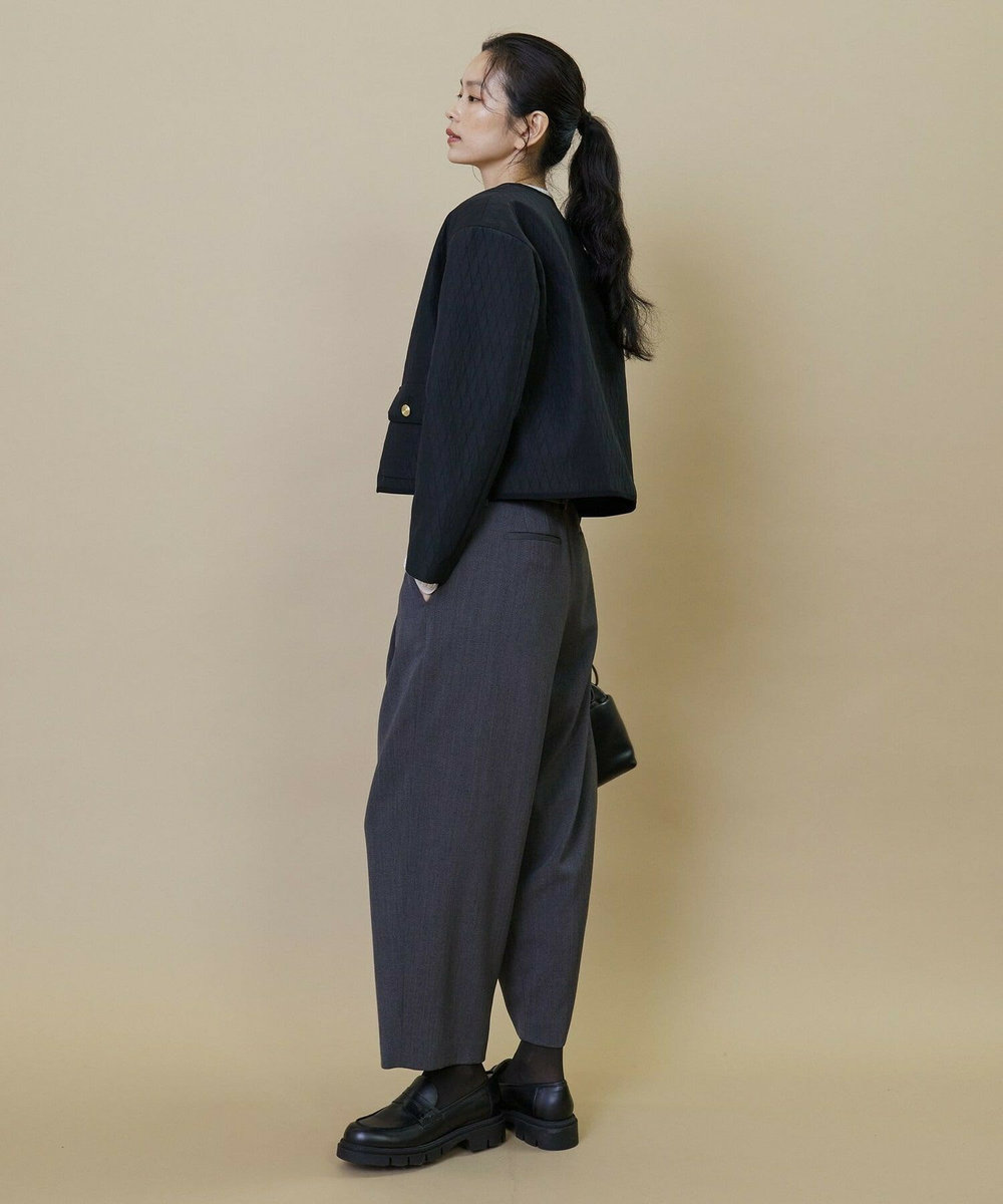 L'EQUIPE カルゼストレッチカーブフォルムパンツ チャコールグレー