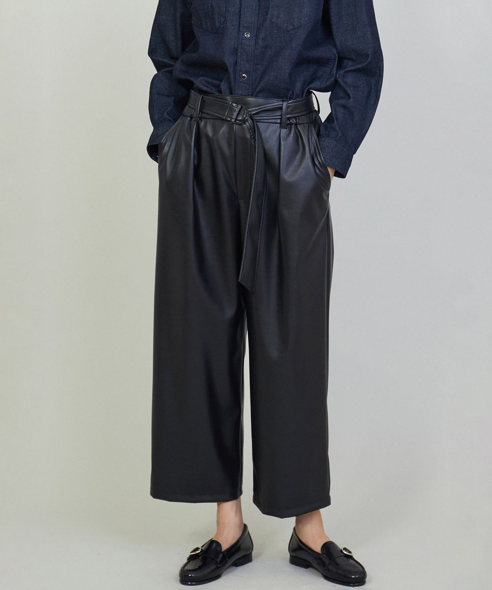 1er Arrondissement フェイクレザーワイドクロップドパンツ ブラック