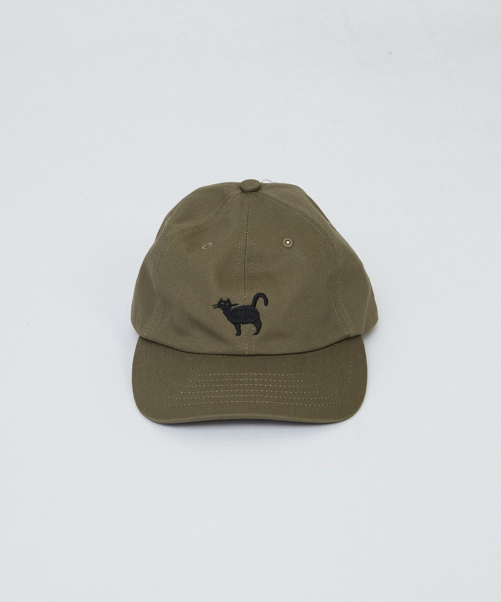 LOISIR 【EC限定・アーティストコラボ】LOISIR×TORANEKOBONBON BLACK NEKO キャップ オリーブ