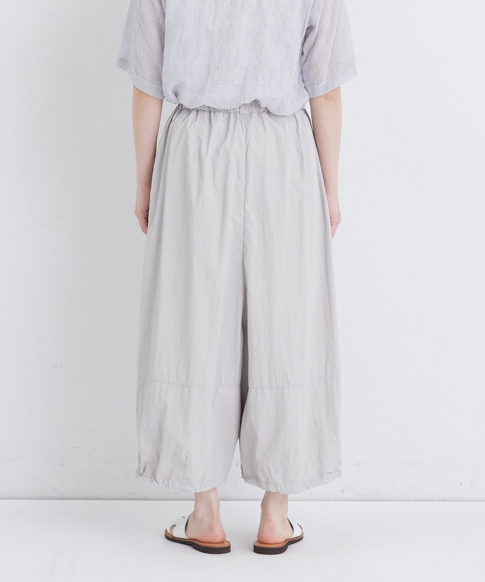 congés payés ADIEU TRISTESSE 【FAVE】ナイロンワイドサルエルパンツ グレイッシュベージュ