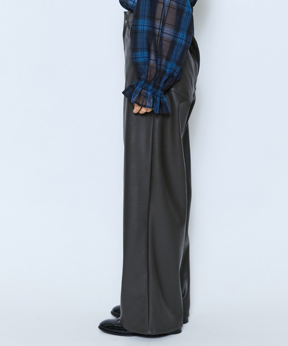 feerique feerique フェイクレザーワイドパンツ ブラウン