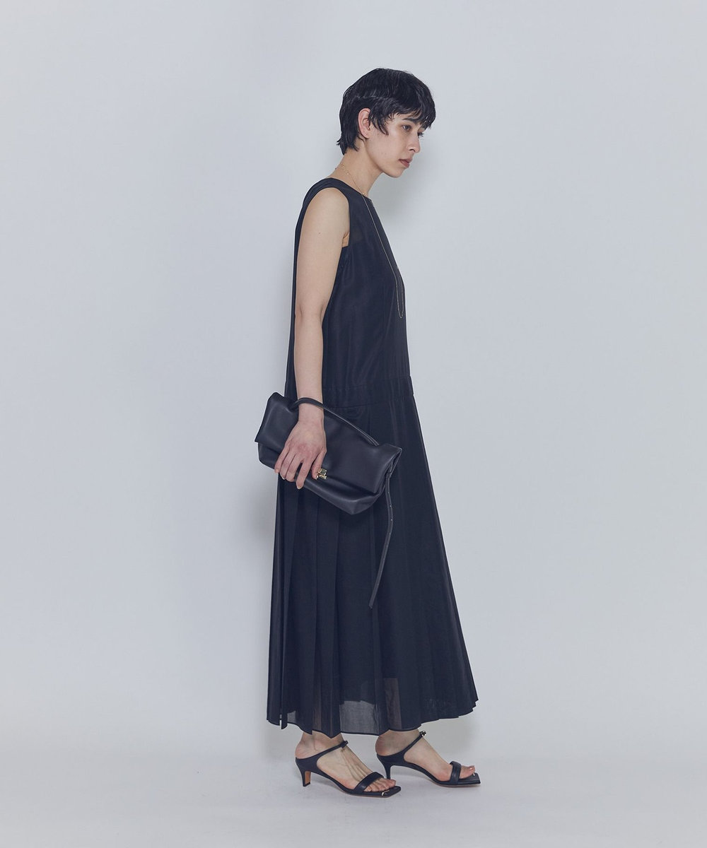1er Arrondissement シアープリーツワンピース ブラック