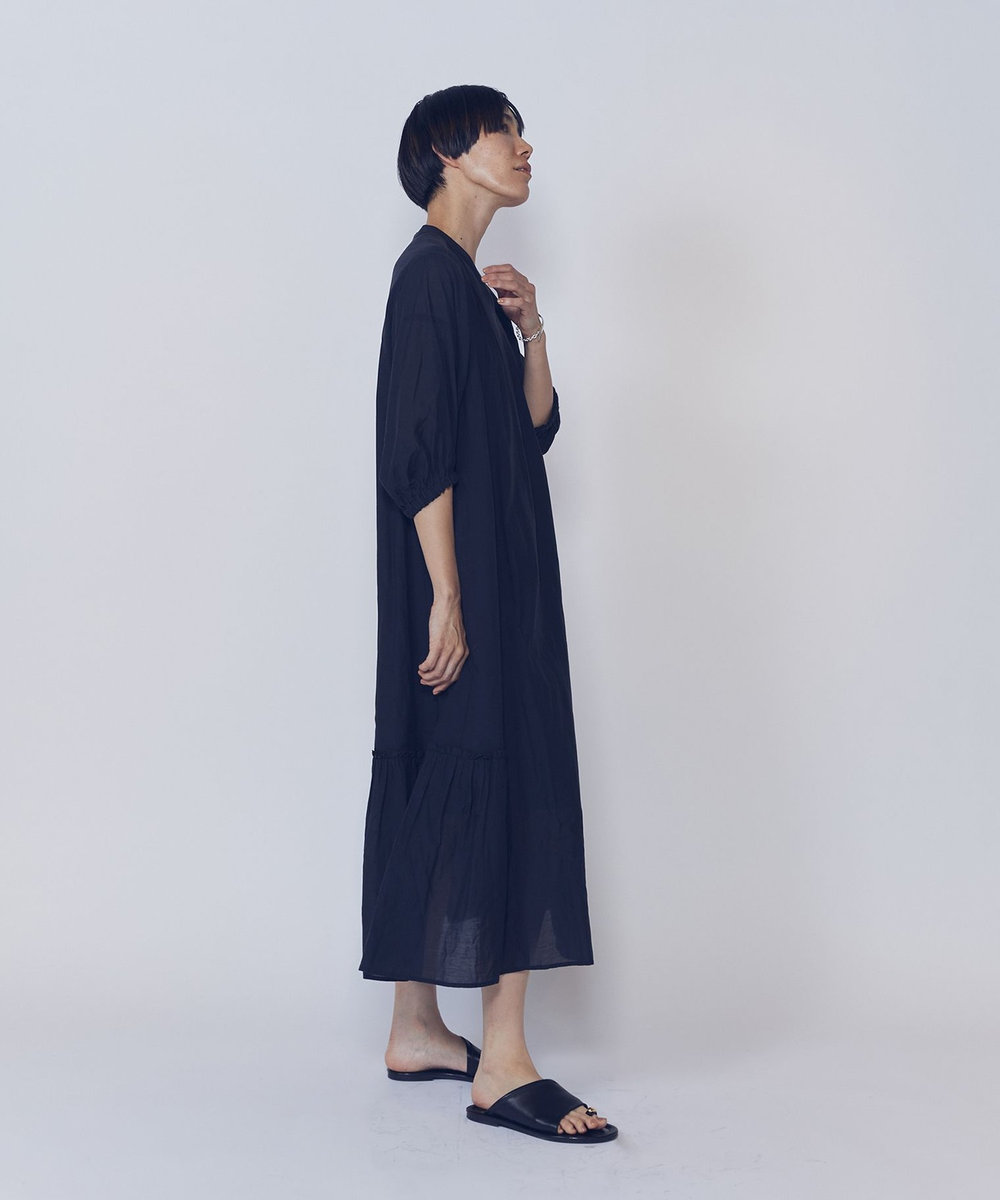 1er Arrondissement 【WEB限定】＜normment（ノーメント）＞ギャザースリーブドレス ブラック