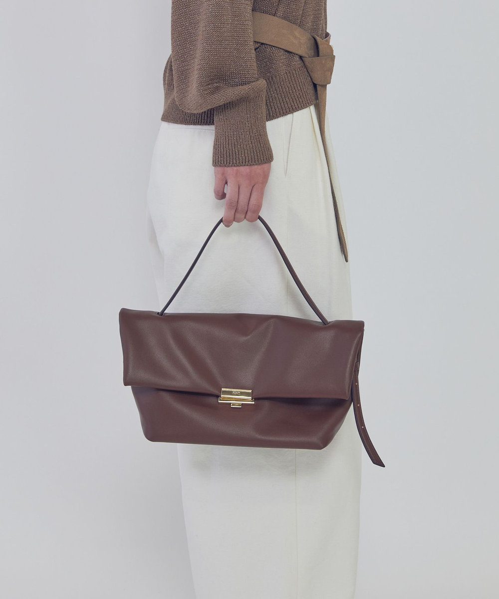 1er Arrondissement ＜PUNTI（プンティ）＞“GRAFT-FLAP"ショルダーバッグ ブラウン