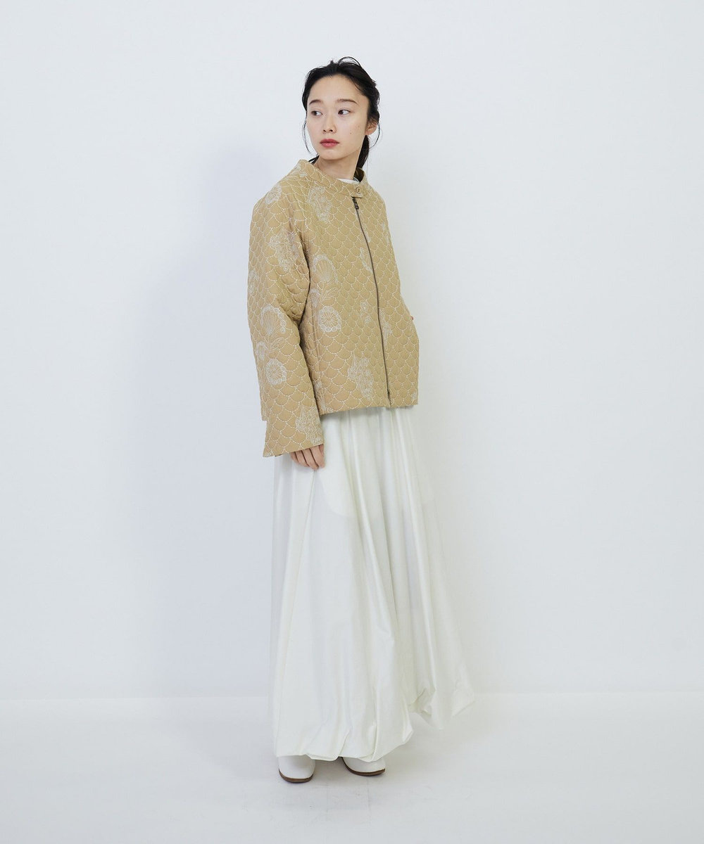 LOISIR コットンリネンキルティング風刺繍ノーカラージャケット ベージュ