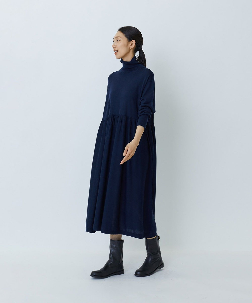 LOISIR ウール梳毛天竺タートルネックワンピース ネイビー