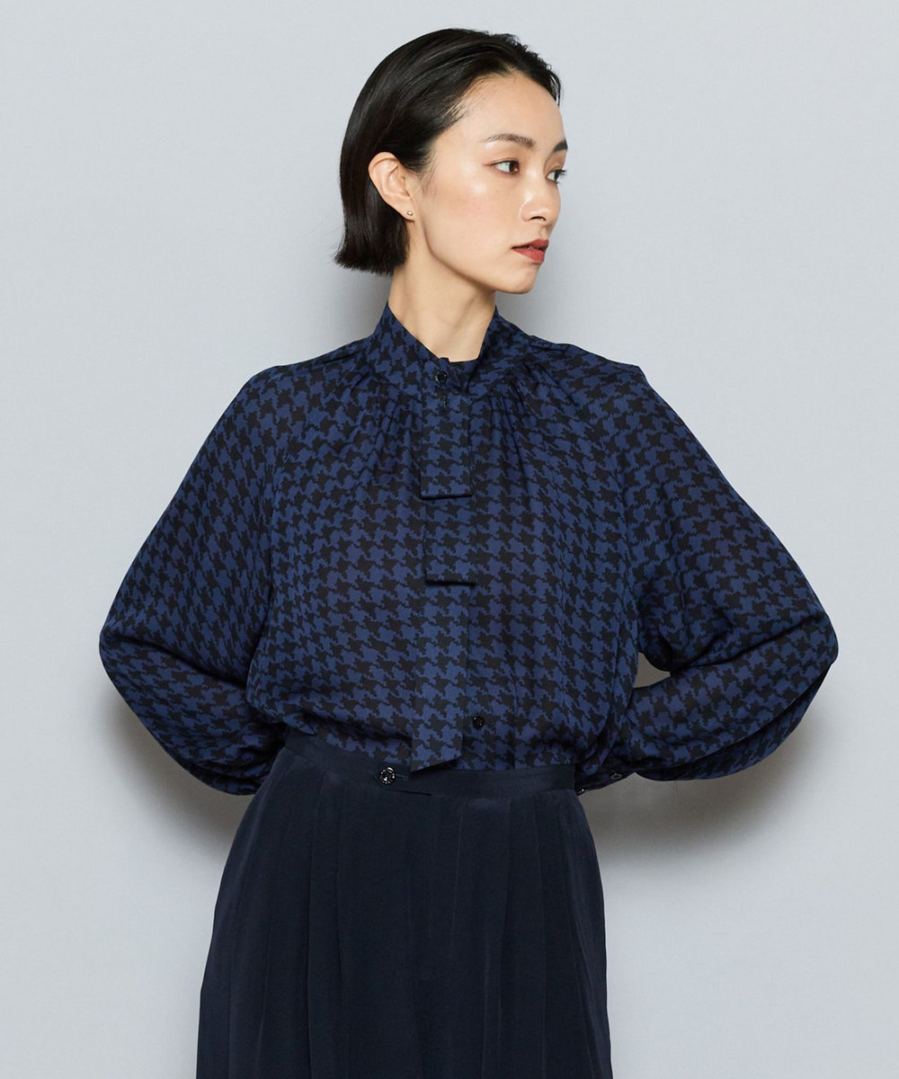 L'EQUIPE COUTURIER シルクジョーゼットハウンドトゥースPtブラウス ネイビー
