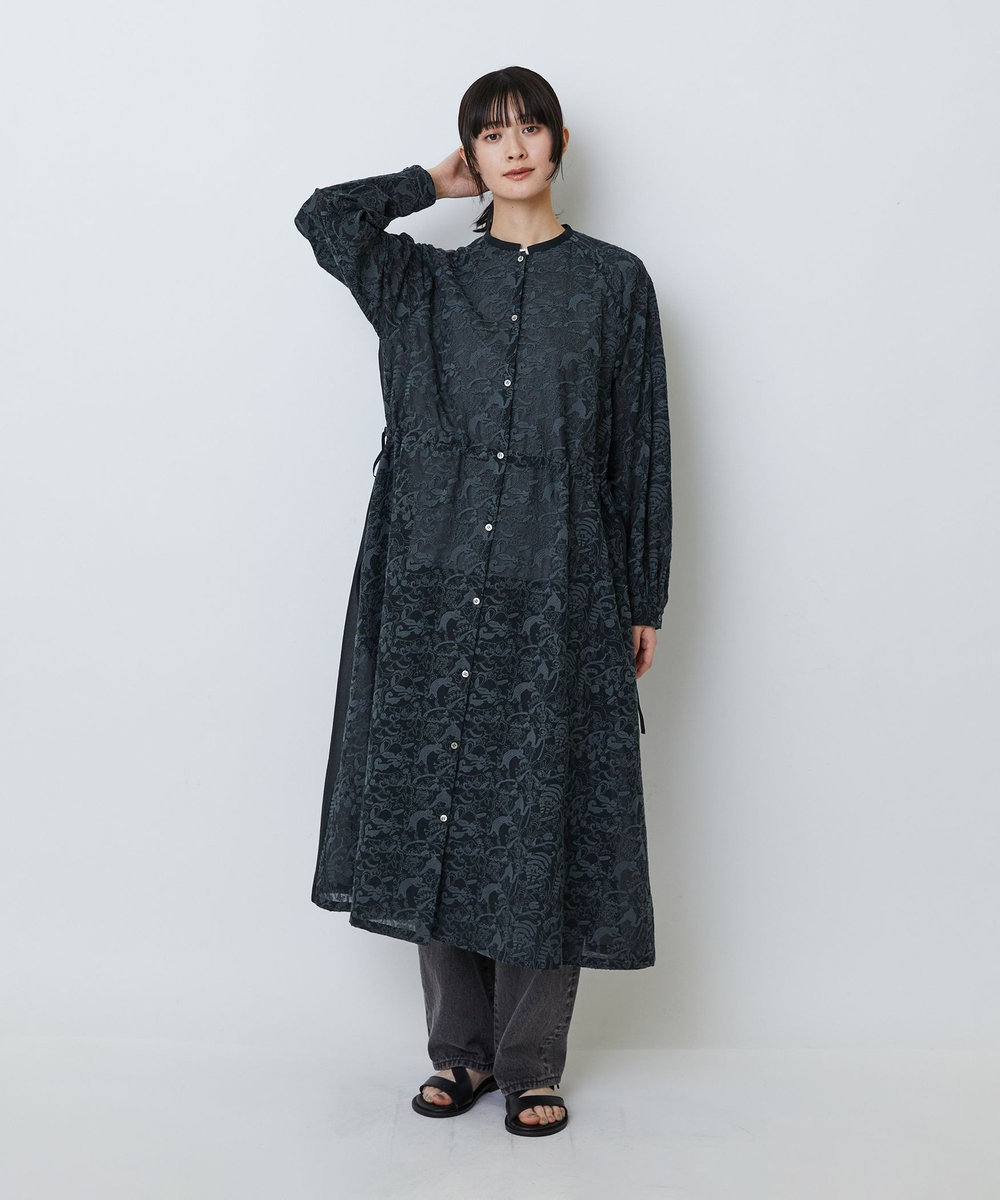 LOISIR 【アーティストコラボ】LOISIR×TORANEKOBONBON エンブロイダリーワンピース ブラック系その他