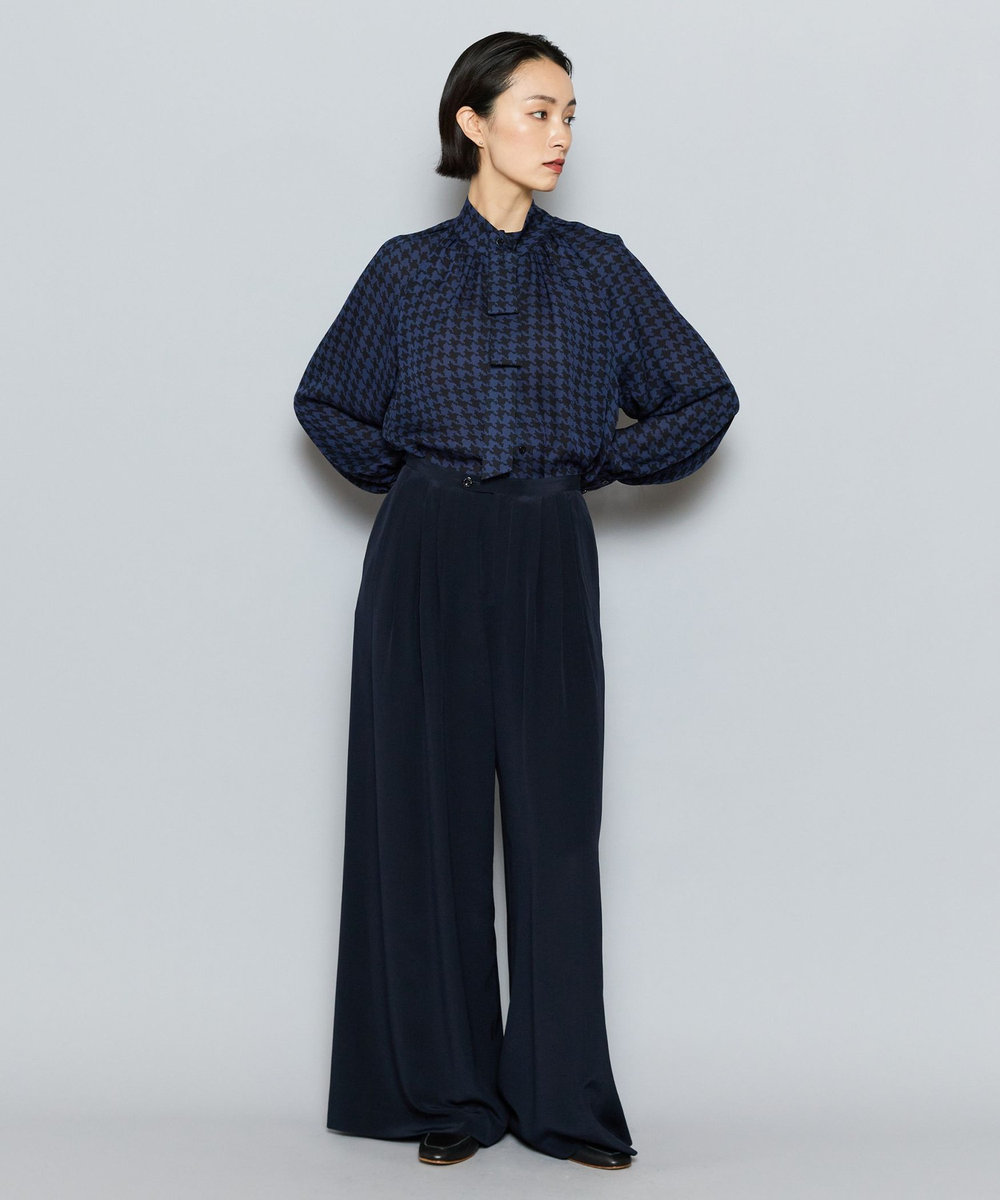 L'EQUIPE COUTURIER シルクジョーゼットハウンドトゥースPtブラウス ネイビー