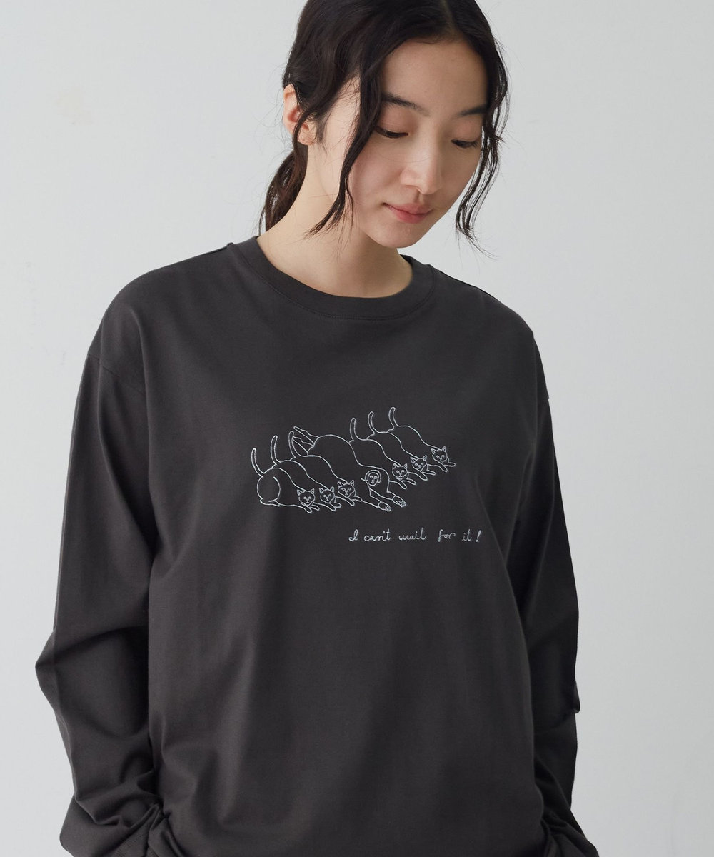 congés payés ADIEU TRISTESSE 《ナガノチサトさんコラボ》ロングスリーブTシャツ チャコールグレー