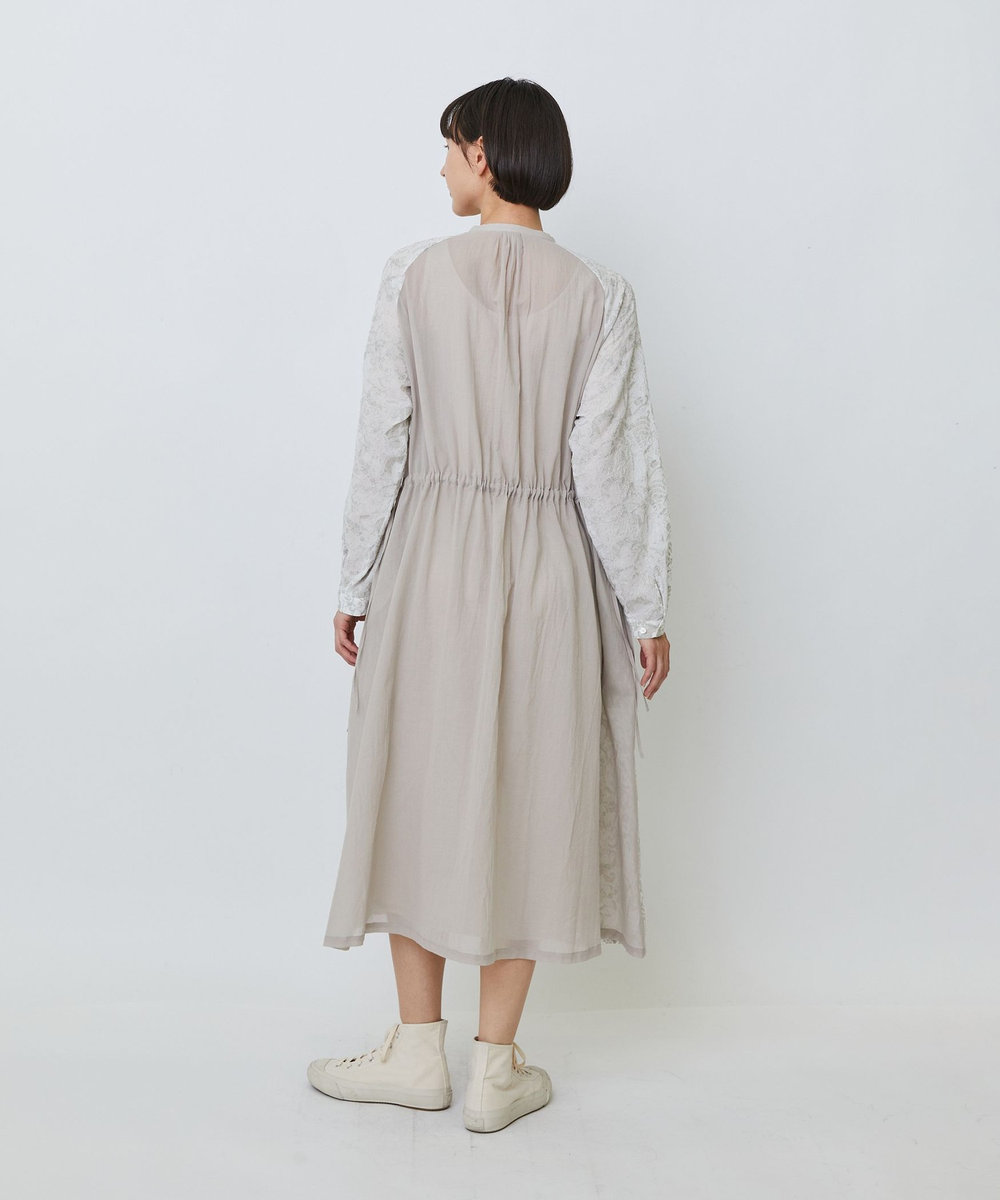 LOISIR 【アーティストコラボ】LOISIR×TORANEKOBONBON エンブロイダリーワンピース ベージュ系その他