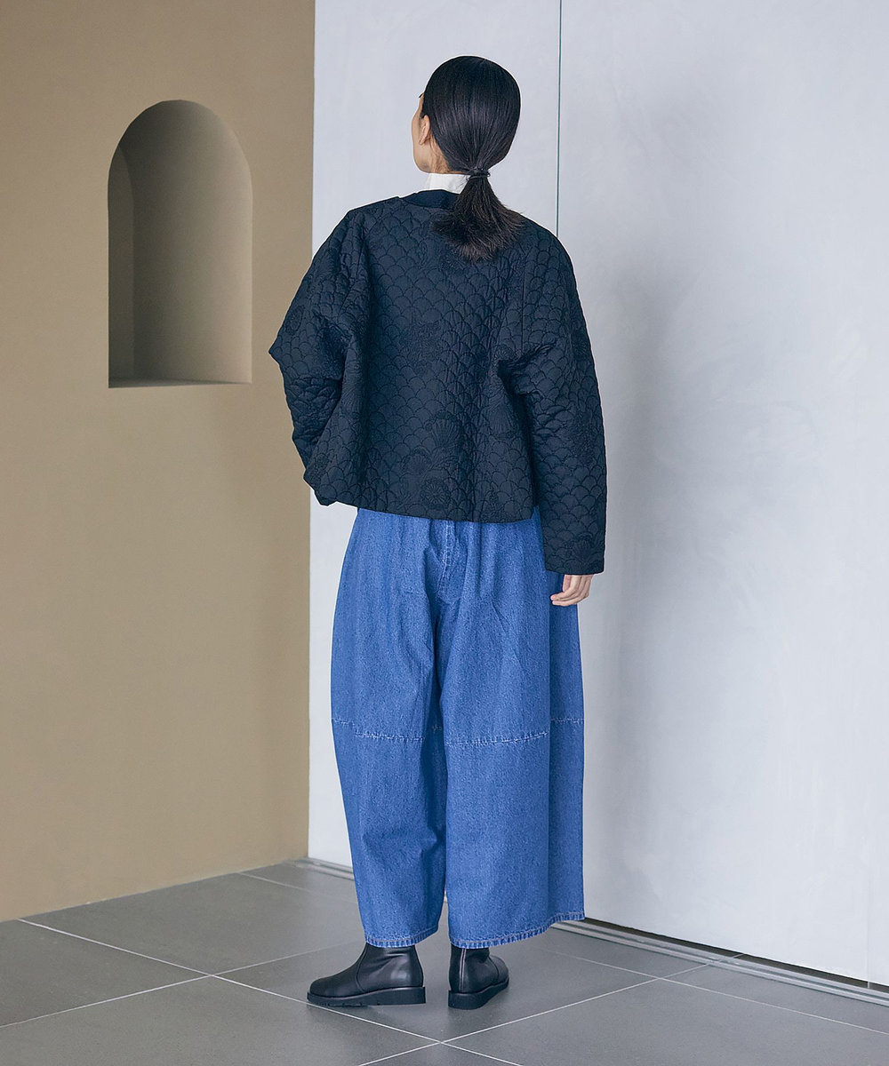 LOISIR コットンリネンキルティング風刺繍ノーカラージャケット ブラック